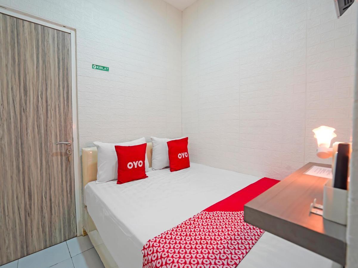 OYO 91727 Luxury Homestay Sidoarjo Gedangan Bagian luar foto